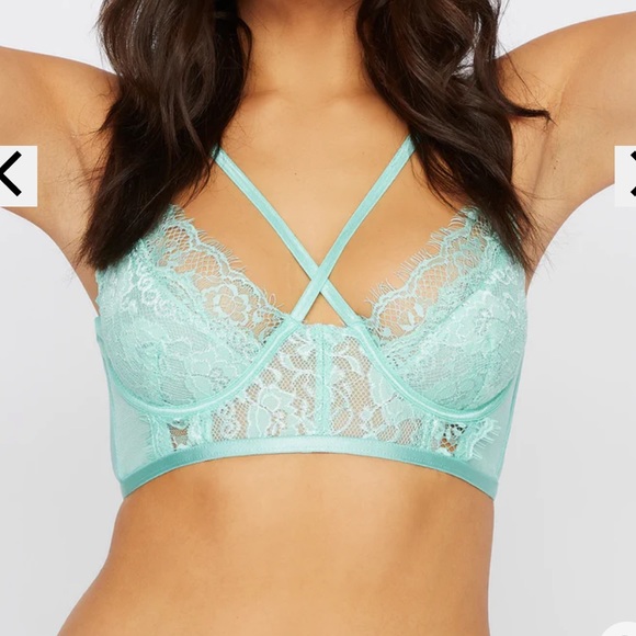 Revamped/Urban Planet lace bandeau/crop top - Picture 3 of 7